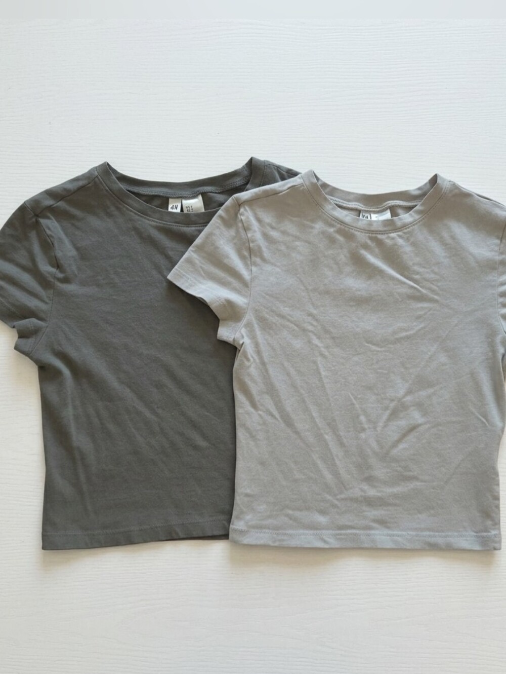 Bundle of 2 H&M Basic Cropped T-Shirts - Size Small